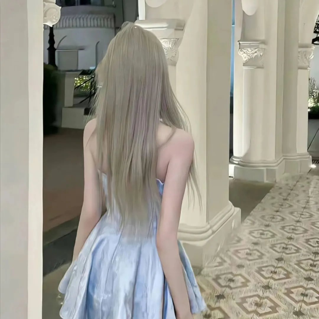 捡到美女剑仙后我逆袭了